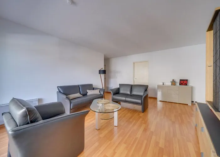 Lovely Flat With Parking Apartment