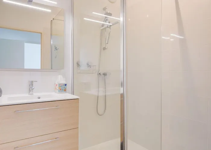 Lovely Flat With Parking *