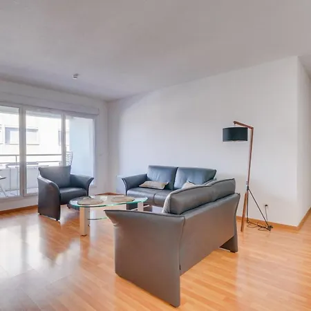 Apartamento Lovely Flat With Parking Bordéus